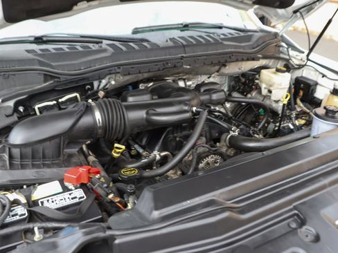 Used 2017 Ford F550 2WD Regular Cab Super Duty image 17