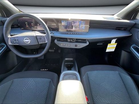New 2026 Nissan Leaf image 5