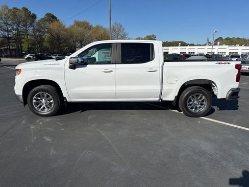 Used 2023 Chevrolet Silverado 1500 LT image 2