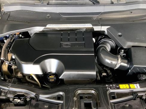 Used 2020 Land Rover Discovery Sport SE AWD/4WD image 9