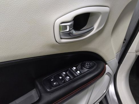Used 2020 Jeep Compass Limited AWD/4WD image 27