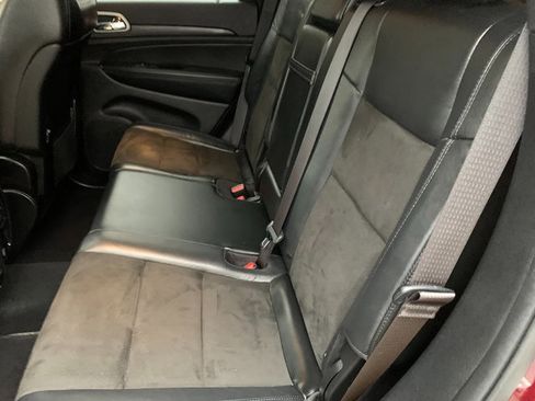 Used 2020 Jeep Grand Cherokee Altitude image 16