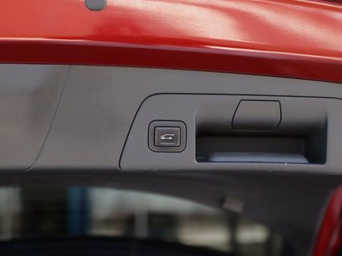 Used 2023 Buick Envision Essence image 27