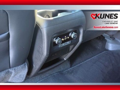 Used 2025 Buick Enclave Preferred image 16