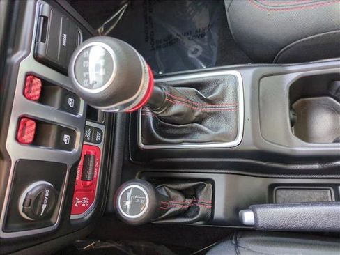 Used 2021 Jeep Wrangler Rubicon image 12