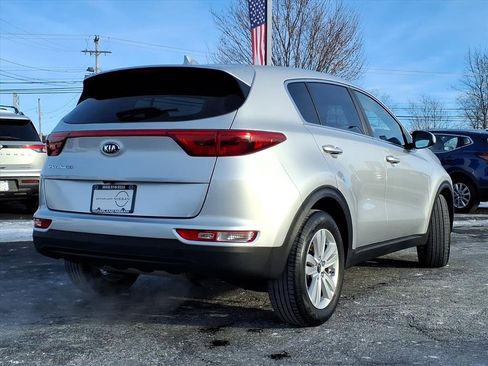 Used 2018 Kia Sportage LX image 3