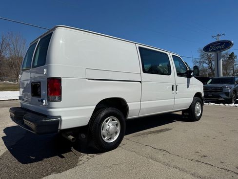 Used 2013 Ford E-250 and Econoline 250 image 5