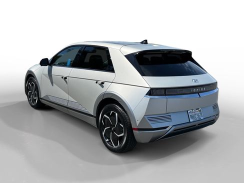 Certified 2023 Hyundai Ioniq 5 Limited RWD image 3