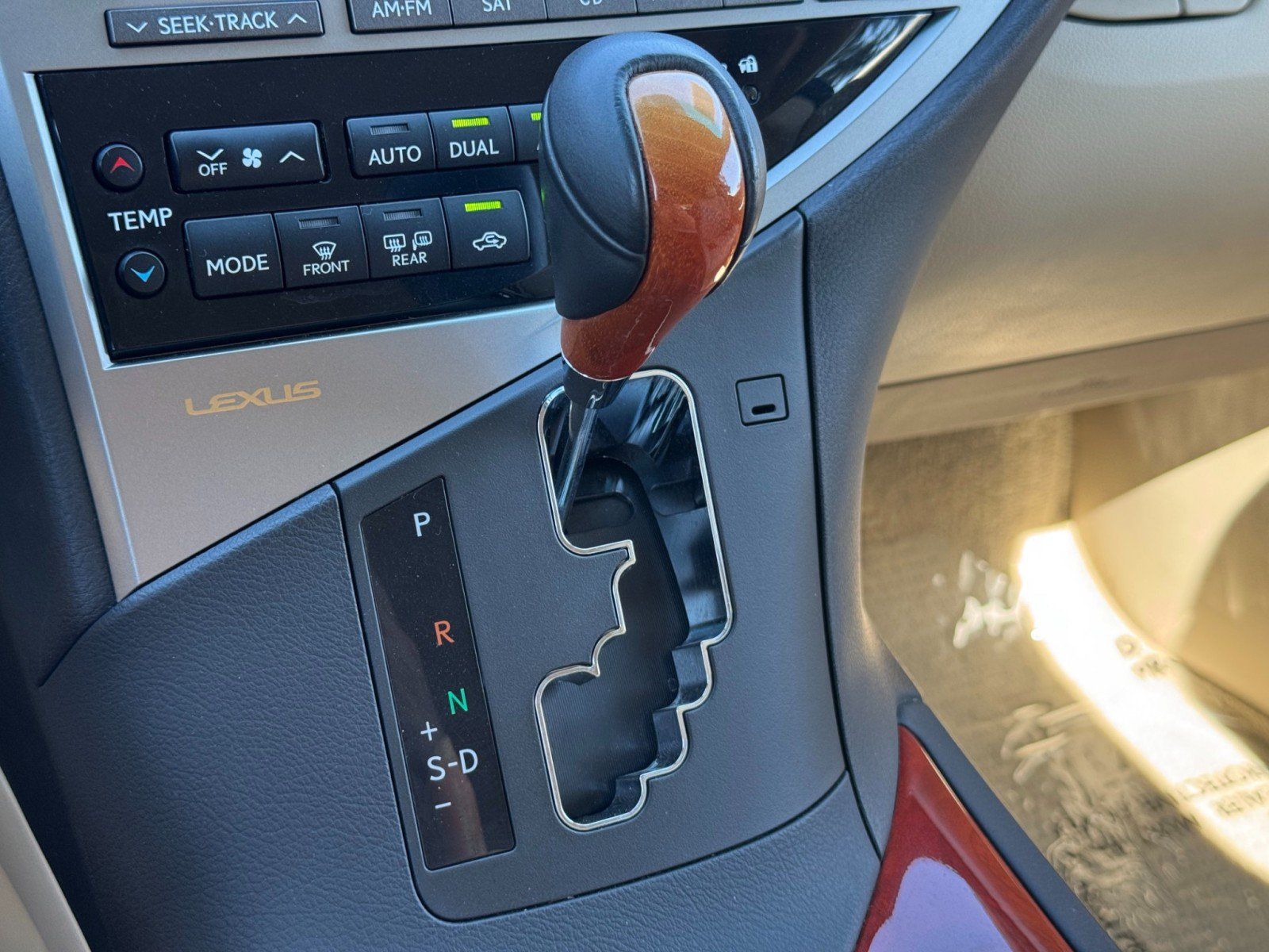 Used 2012 Lexus RX 350 FWD w/ Premium Pkg image 27