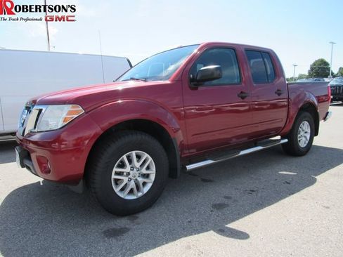 Used 2017 Nissan Frontier SV w/ SV Value Truck Package AWD/4WD image 1