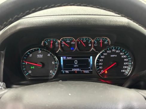 Used 2020 GMC Yukon XL SLT w/ Premium Edition AWD/4WD image 35