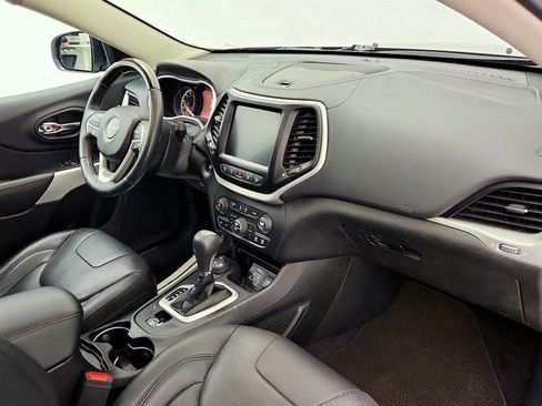 Used 2018 Jeep Cherokee Overland w/ Technology Group AWD/4WD image 26