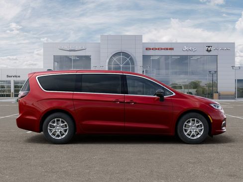 New 2026 Chrysler Pacifica Select image 21