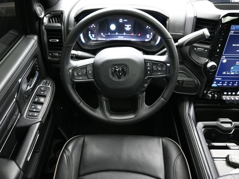 Used 2024 RAM 2500 Limited image 25