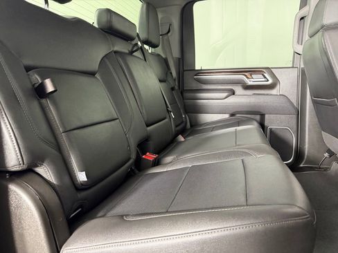 Used 2025 GMC Sierra 3500 SLT AWD/4WD image 28