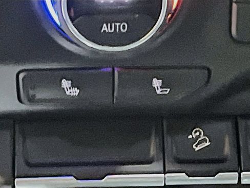 Used 2021 Chevrolet Silverado 1500 LT Trail Boss image 20