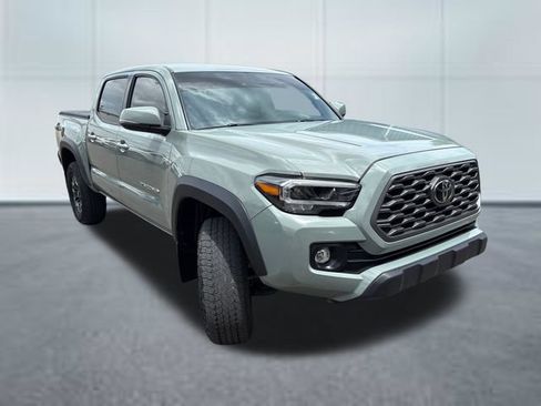 Used 2023 Toyota Tacoma TRD Off-Road AWD/4WD image 5