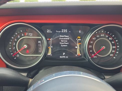 Used 2022 Jeep Gladiator Rubicon w/ LED Lighting Group AWD/4WD image 16
