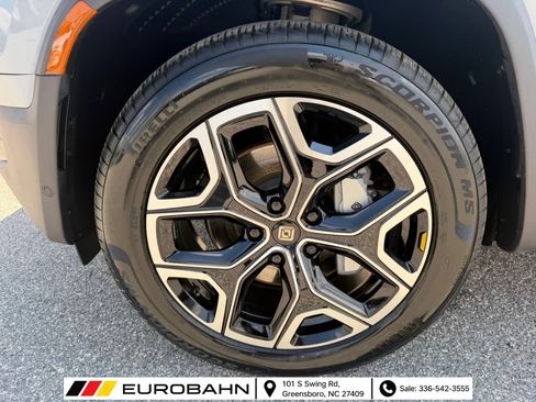 Used 2025 Rivian R1S Adventure AWD/4WD image 31