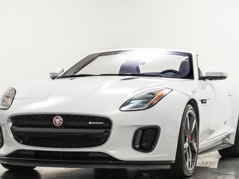 Used 2019 Jaguar F-TYPE R-Dynamic image 5