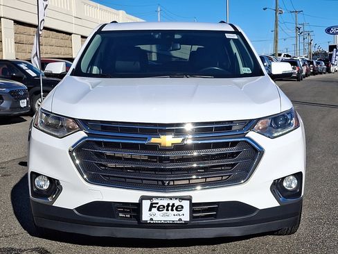 Used 2020 Chevrolet Traverse LT w/ LT Premium Package image 2