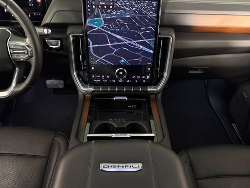 Used 2025 GMC Yukon Denali image 16