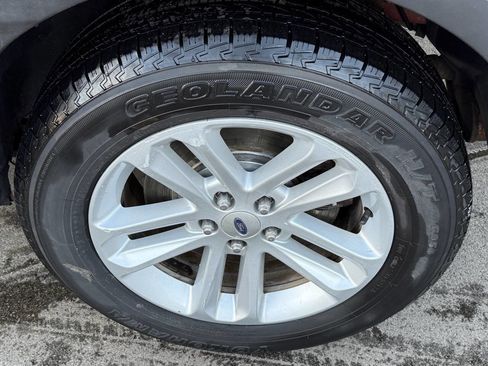 Used 2015 Ford Explorer XLT w/ Equipment Group 202A image 26