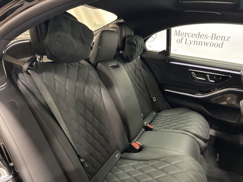 New 2026 Mercedes-Benz S 580 4MATIC Sedan image 22