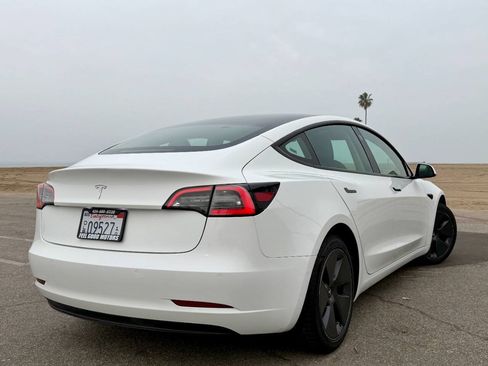 Used 2022 Tesla Model 3 Long Range AWD/4WD image 4