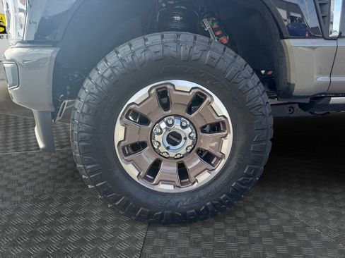 New 2026 Ford F350 King Ranch w/ FX4 Off-Road Package image 14