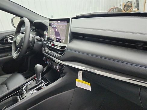 New 2026 Jeep Compass Latitude image 33