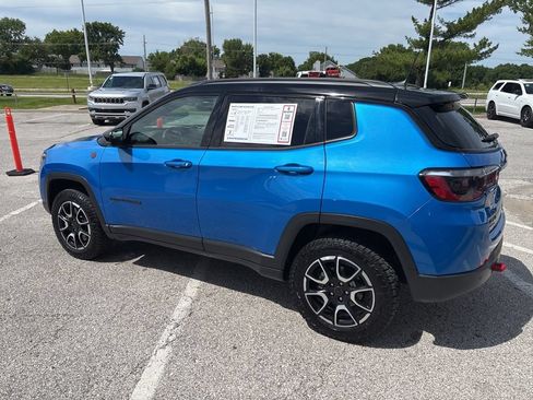 Used 2025 Jeep Compass Trailhawk AWD/4WD image 20