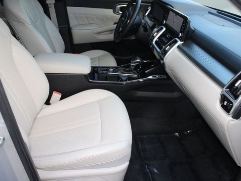 Used 2022 Kia Sorento SX image 35