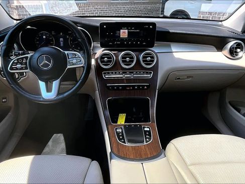 Used 2022 Mercedes-Benz GLC 300 4MATIC w/ Driver Assistance Package image 16