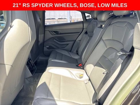 Used 2023 Porsche Taycan image 13