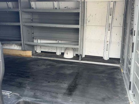 Used 2019 GMC Savana 2500 Extended RWD image 14