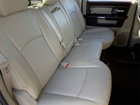 Used 2017 RAM 1500 Laramie image 22