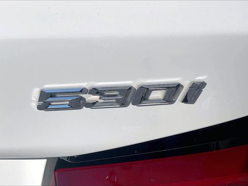 Used 2020 BMW 530i w/ Lighting Package RWD image 30