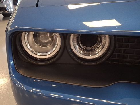 Used 2023 Dodge Challenger SRT Hellcat RWD image 9