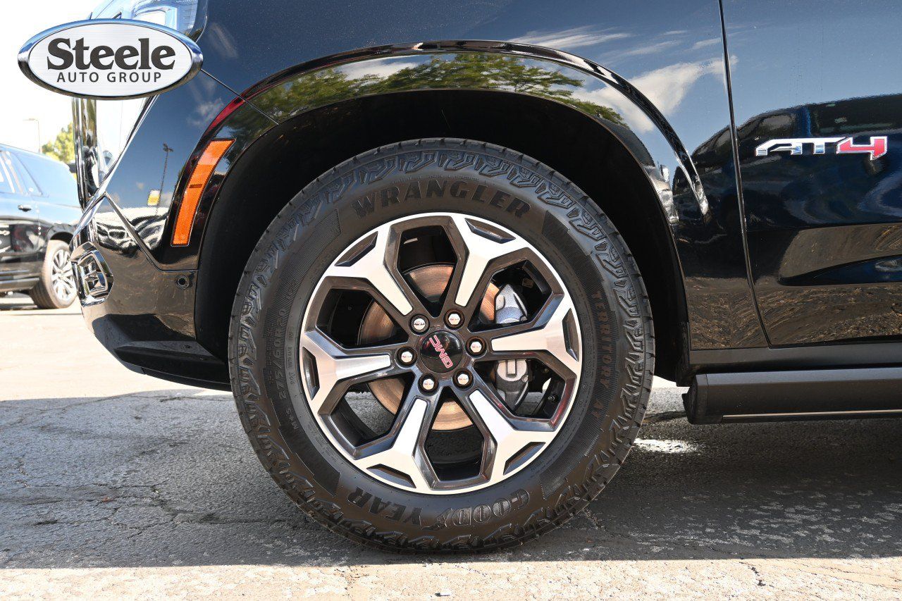 Certified 2026 GMC Yukon XL AT4 Ultimate AWD/4WD image 30