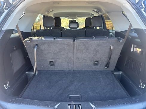 Used 2024 Ford Explorer Limited image 26