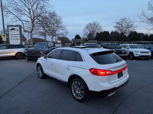 Used 2016 Lincoln MKX Reserve w/ Technology Package FWD image 24