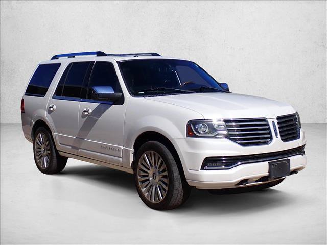 Used 2015 Lincoln Navigator 4WD image 12