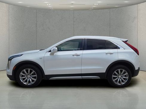 Used 2021 Cadillac XT4 Premium Luxury w/ Driver Awareness Package FWD image 9