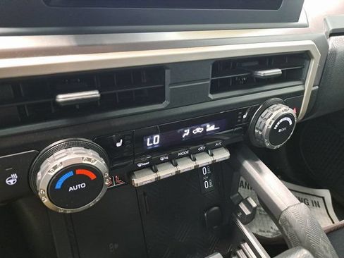 Used 2024 Toyota Tacoma SR5 AWD/4WD image 14