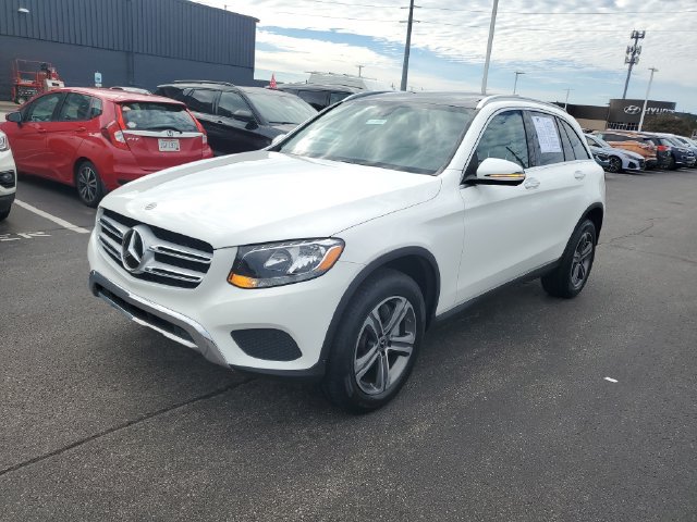 Used 2018 Mercedes-Benz GLC 300 4MATIC image 2