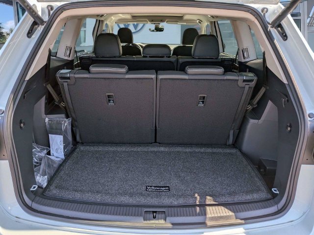 New 2026 Volkswagen Atlas SE FWD image 13
