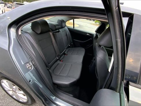 Used 2012 Volkswagen Jetta SE image 18