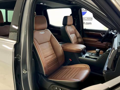 Used 2024 GMC Sierra 1500 Denali Ultimate image 9