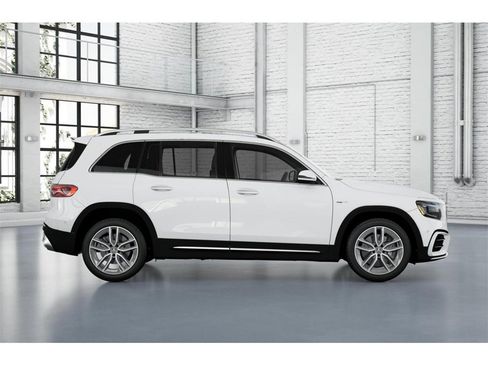 New 2025 Mercedes-Benz GLB 35 AMG 4MATIC image 16